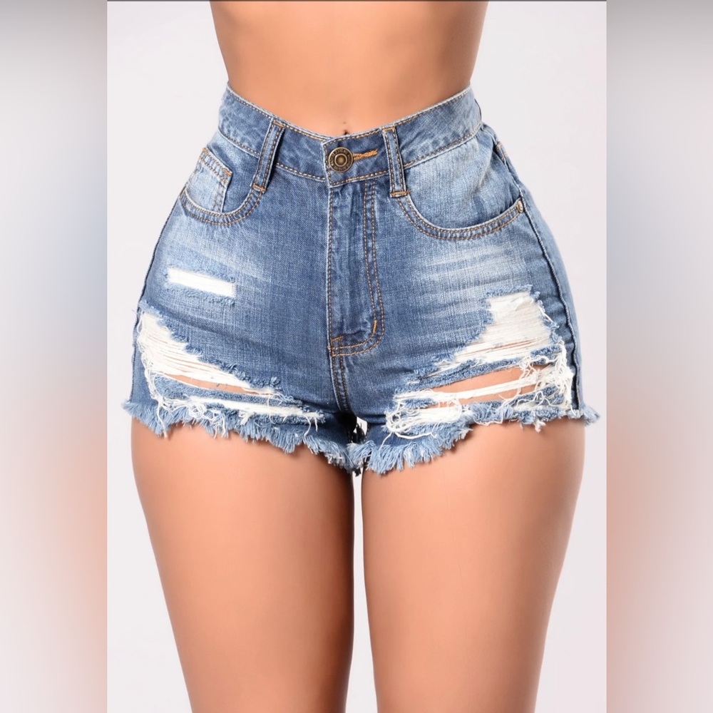 Fashion nova distressed 100% cotton shorts
